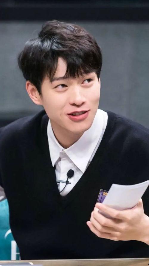 最新八卦爆料魏大勋,神秘美女引热议，真相究竟如何？